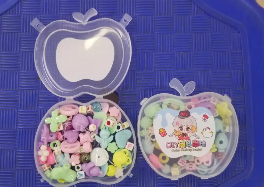  DIY children's bead set for making jewelry. 